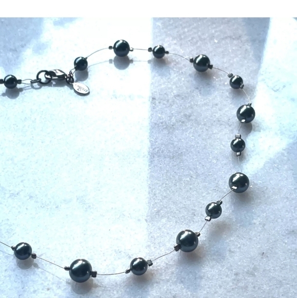 🦋 Vintage CAROLEE Black Pearl & Silver Illusion Choker Necklace, Invisible - Picture 3 of 4